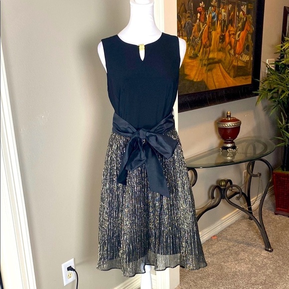 Karin Stevens Party Cocktail Sleeveless Black Gold Dress size 8 - Picture 11 of 11